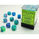 Chessex Festive 12mm d6 Waterlily/white Dice Block